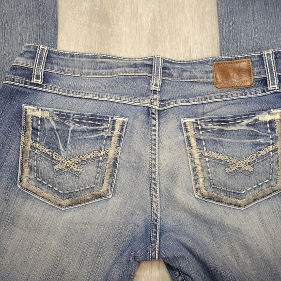 BKE Women's Boot Cut Jeans in Classic Blue - Picture 4 of 5